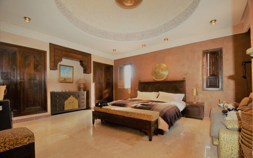 Marrakech Palmeraie villa à louer, retrouvez nos annonces immobilières location sur https://www.marrakech-immobilier.eu/louer-un-bien/?type-offre=location
