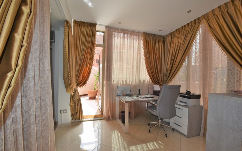https://www.marrakech-immobilier.eu/nos-biens/marrakech-gueliz-appartement-a-vendre-5/