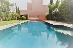 https://www.marrakech-immobilier.eu/nos-biens/marrakech-agdal-golf-villa-a-louer/