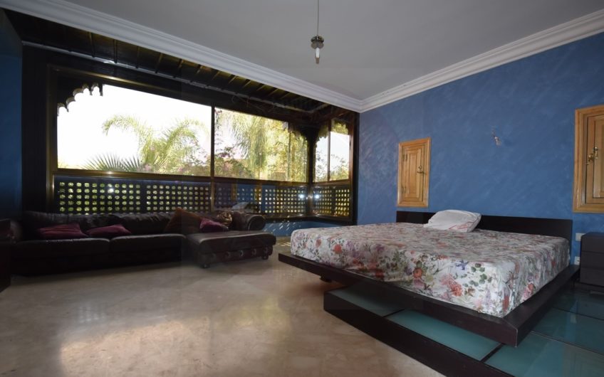 https://www.marrakech-immobilier.eu/nos-biens/marrakech-palmeraie-villa-a-louer-4-chambres/