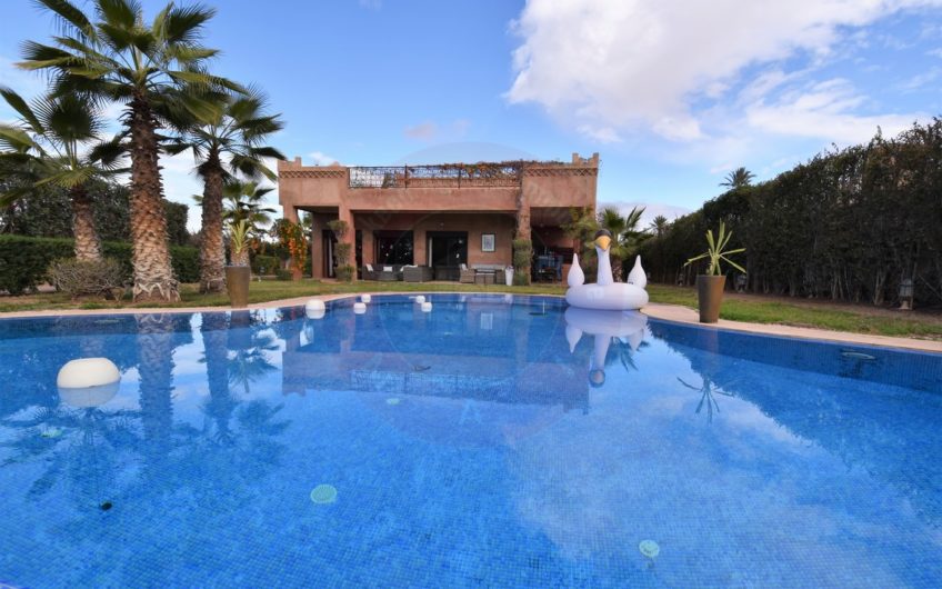 Marrakech Bab Atlas magnifique villa à vendre