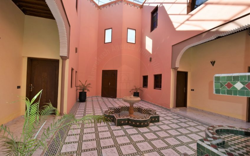Villa à vendre route Sidi Abdellah Ghiat