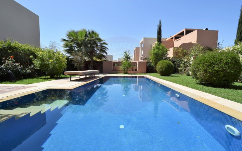 https://www.marrakech-immobilier.eu/nos-biens/marrakech-maaden-vente-villa-piscine/