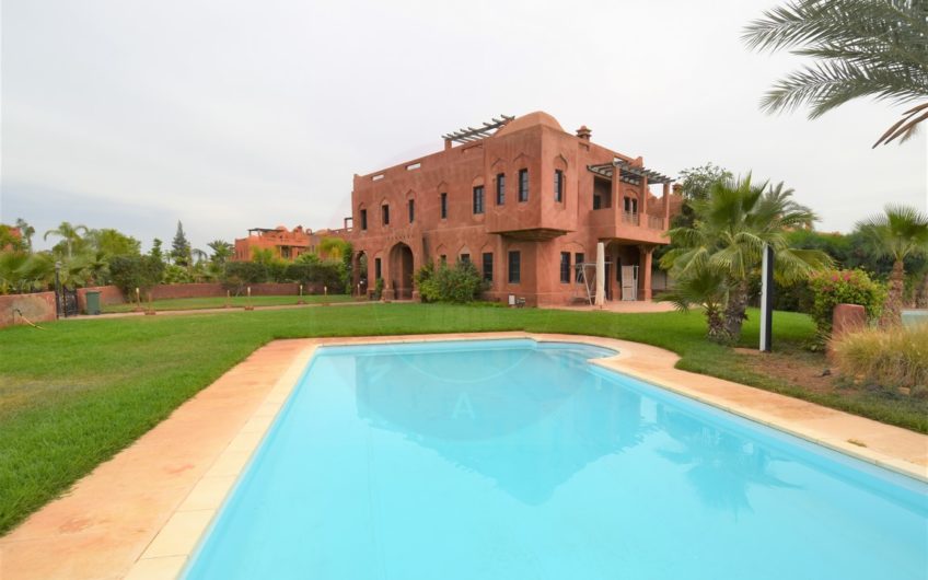 https://www.marrakech-immobilier.eu/nos-biens/marrakech-palmeraie-villa-a-la-vente-piscine-2/