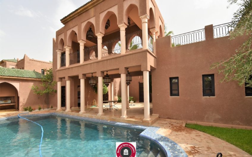 https://www.marrakech-immobilier.eu/nos-biens/marrakech-villa-riad-piscine-location-longue-duree/